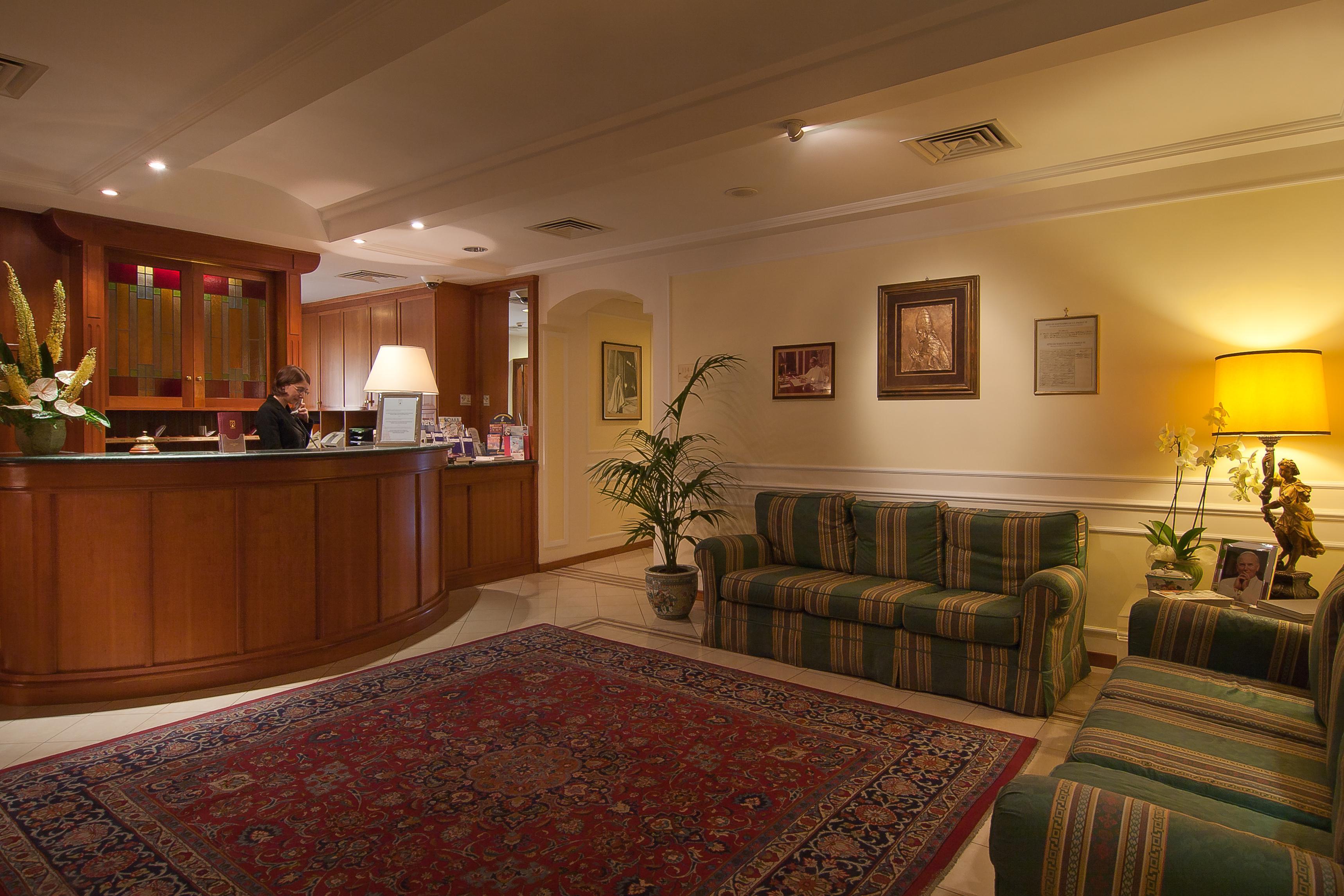 Residenza Paolo Vi 4* Rom